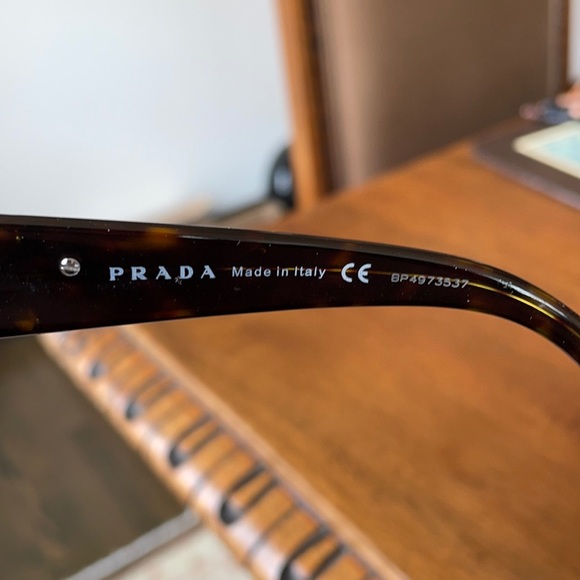 Gorgeous Prada tortoiseshell prescription glasses - Picture 4 of 4
